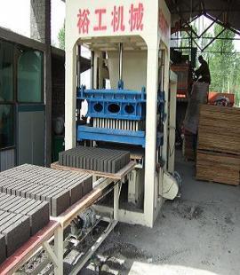 供應驛城大型免燒磚機 高產(chǎn)量與節(jié)能環(huán)保的完美結(jié)合